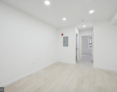 3413 N 19th Street - Photo Thumbnail 18