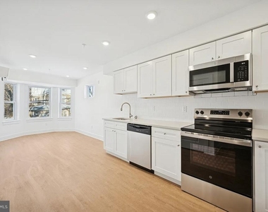 3413 N 19th Street - Photo Thumbnail 7