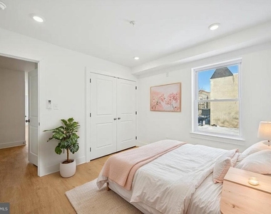 3413 N 19th Street - Photo Thumbnail 4