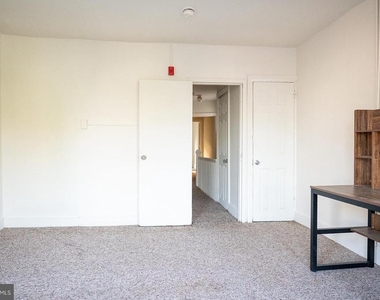 835 E Chelten Avenue - Photo Thumbnail 9