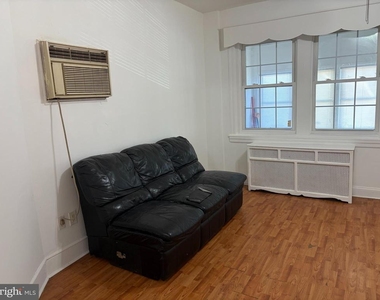 7058 Saybrook Avenue - Photo Thumbnail 5