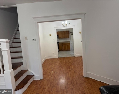 7058 Saybrook Avenue - Photo Thumbnail 6