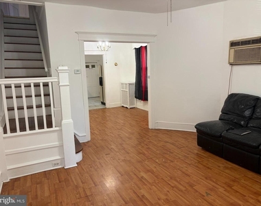 7058 Saybrook Avenue - Photo Thumbnail 4