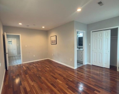 1145 S 10th Street - Photo Thumbnail 2