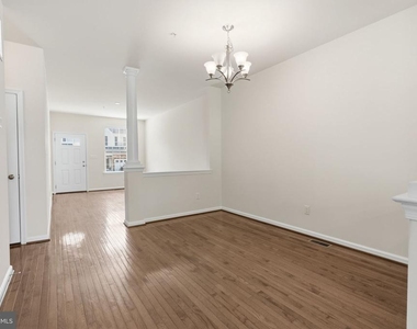423 Sweet Bay Lane - Photo Thumbnail 8