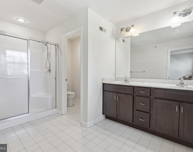 423 Sweet Bay Lane - Photo Thumbnail 23