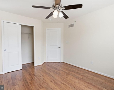 423 Sweet Bay Lane - Photo Thumbnail 30