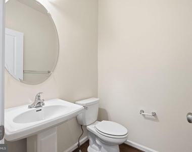 423 Sweet Bay Lane - Photo Thumbnail 10