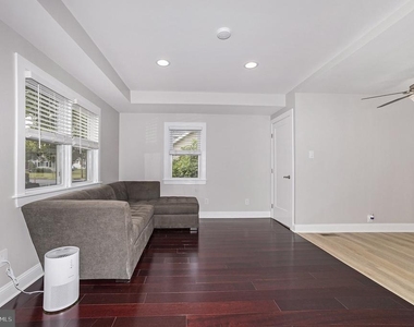 524 Continental Road - Photo Thumbnail 4