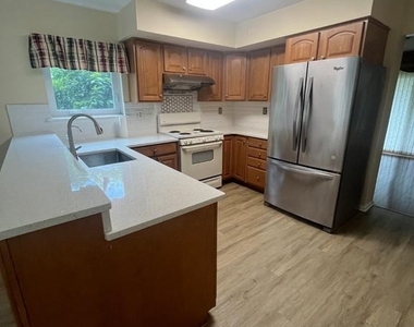 28 Knox Court - Photo Thumbnail 6