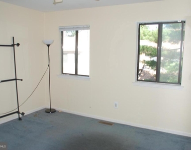 28 Knox Court - Photo Thumbnail 14