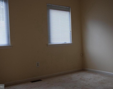 28 Knox Court - Photo Thumbnail 11