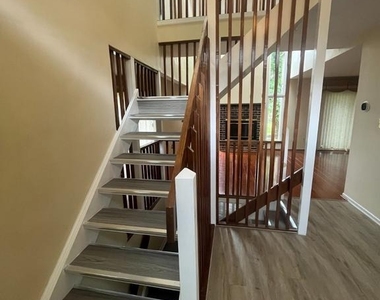 28 Knox Court - Photo Thumbnail 2