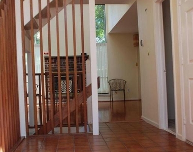 28 Knox Court - Photo Thumbnail 1