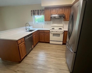 28 Knox Court - Photo Thumbnail 7