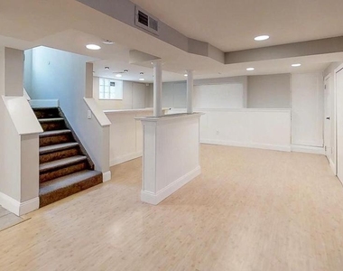 30 E 4th Avenue - Photo Thumbnail 8