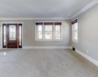 30 E 4th Avenue - Photo Thumbnail 1