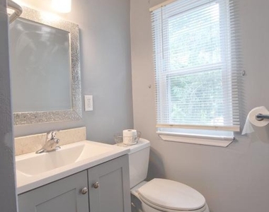 1012 W 3rd Street - Photo Thumbnail 12
