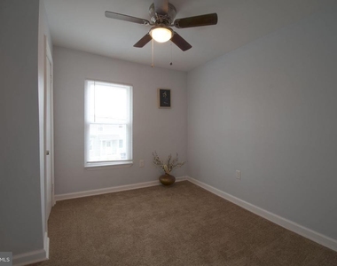 1012 W 3rd Street - Photo Thumbnail 11
