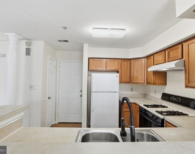 9900 Sassafras Lane - Photo Thumbnail 7