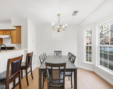 9900 Sassafras Lane - Photo Thumbnail 4