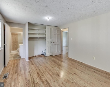 9217 Briarchip Street - Photo Thumbnail 17