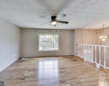 9217 Briarchip Street - Photo Thumbnail 4