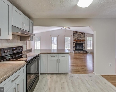 9217 Briarchip Street - Photo Thumbnail 11