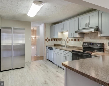 9217 Briarchip Street - Photo Thumbnail 10