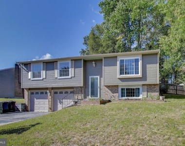 9217 Briarchip Street - Photo Thumbnail 2