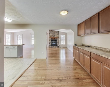 9217 Briarchip Street - Photo Thumbnail 8