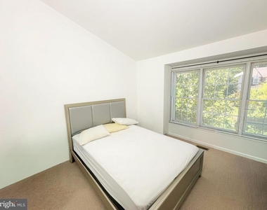 7822 Quill Point Drive - Photo Thumbnail 17