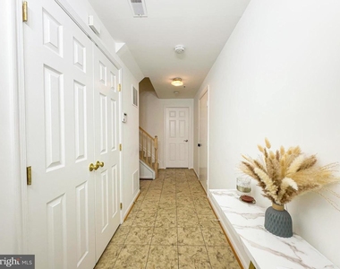 7822 Quill Point Drive - Photo Thumbnail 3