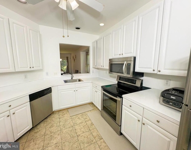 7822 Quill Point Drive - Photo Thumbnail 11