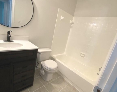 15947 Dorset Road - Photo Thumbnail 13