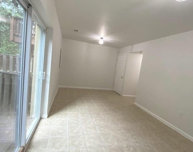15947 Dorset Road - Photo Thumbnail 21
