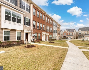 12925 Brickyard Boulevard - Photo Thumbnail 31
