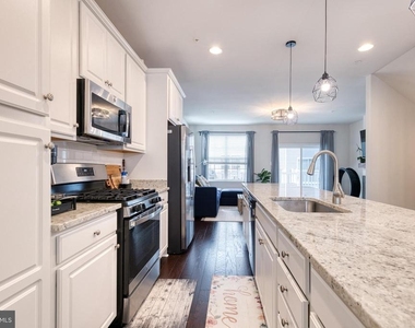 12925 Brickyard Boulevard - Photo Thumbnail 14