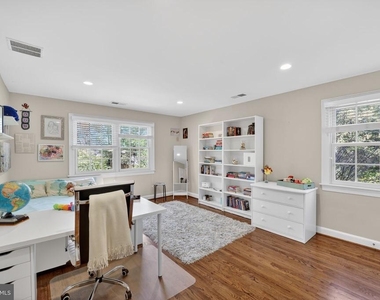 5115 Cape Cod Court - Photo Thumbnail 35