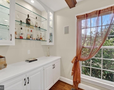5115 Cape Cod Court - Photo Thumbnail 14