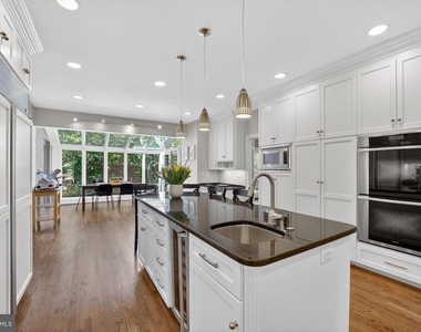 5115 Cape Cod Court - Photo Thumbnail 18