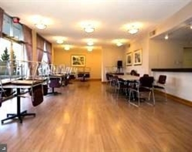 9039 Sligo Creek Parkway - Photo Thumbnail 32
