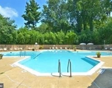 9039 Sligo Creek Parkway - Photo Thumbnail 31