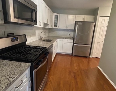 9039 Sligo Creek Parkway - Photo Thumbnail 16