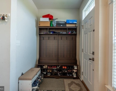10536 My Girl Place - Photo Thumbnail 42