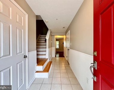 2107 Mardic Drive - Photo Thumbnail 2