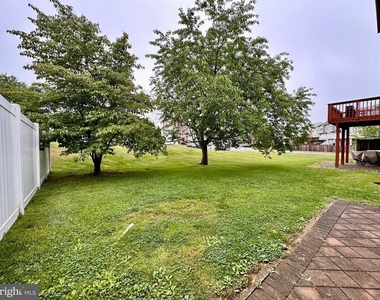 2107 Mardic Drive - Photo Thumbnail 9