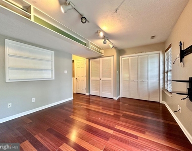 2107 Mardic Drive - Photo Thumbnail 12