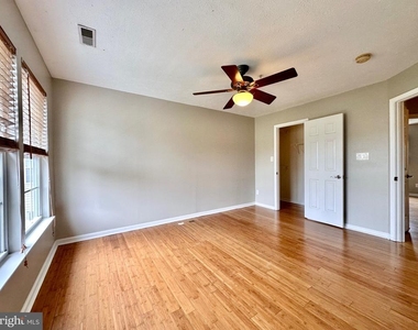 2107 Mardic Drive - Photo Thumbnail 38
