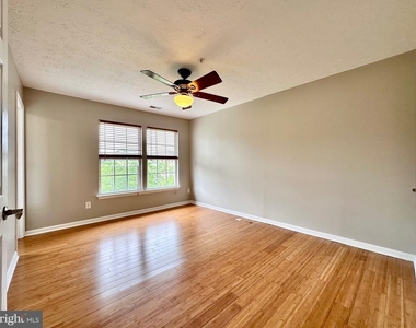 2107 Mardic Drive - Photo Thumbnail 37